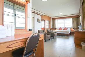 Rattana Park Hotel