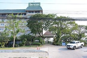 Rattana Park Hotel