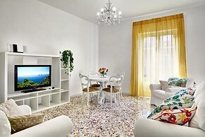 Central Apartment Stella House