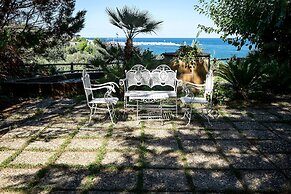 Park Residence Cicladi Comfortable Apartment With Spacious Terrace