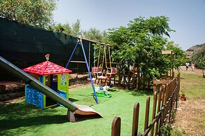 Park Residence Cicladi Comfortable Apartment With Spacious Terrace