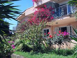 Park Residence Cicladi Comfortable Apartment With Spacious Terrace