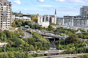 Sunny, Spacious And Magnificent Sea Views!