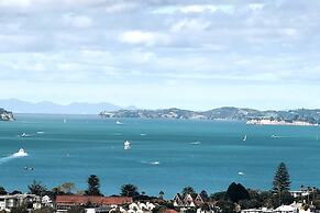 Sunny, Spacious And Magnificent Sea Views!