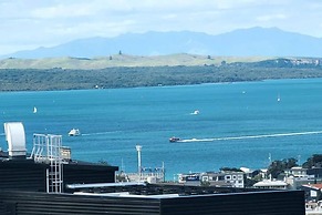 Sunny, Spacious And Magnificent Sea Views!