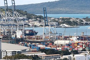 Sunny, Spacious And Magnificent Sea Views!