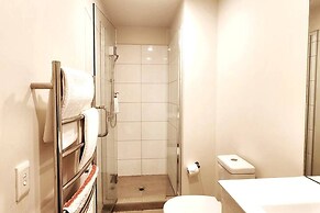 Sunny, Spacious And Magnificent Sea Views!