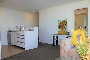 Sunny, Spacious And Magnificent Sea Views!