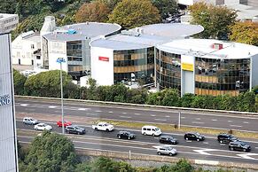 Sunny, Spacious And Magnificent Sea Views!