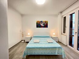 Ida Palace, new Deluxe Seafront Apartment