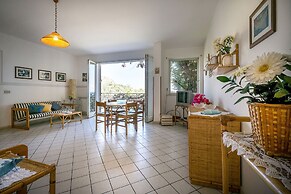 Bright and Comfortable Three-room Apartment Park Residence Cicladi