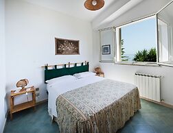 Bright and Comfortable Three-room Apartment Park Residence Cicladi