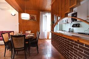 Spacious Ground Floor Apartment Primavera