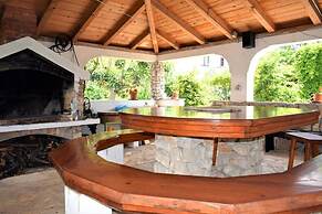 Spacious Ground Floor Apartment Primavera