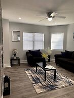 Charming 4 Bedroom House Nissan Sentra Available With Longer Stays