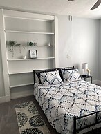 Charming 4 Bedroom House Nissan Sentra Available With Longer Stays