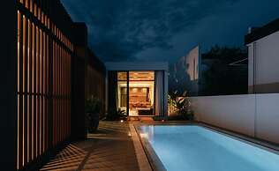 H2 Pool villa