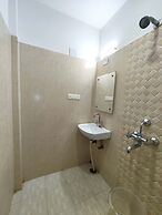 Goroomgo Hotel Shivangi Puri