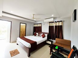 Goroomgo Hotel Shivangi Puri