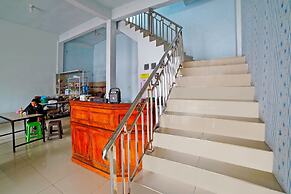 OYO 90922 Gurusinga Guesthouse