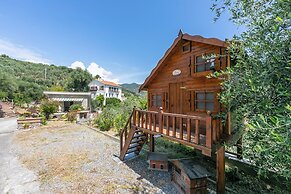 Villa Breezy Way - Among Greenery