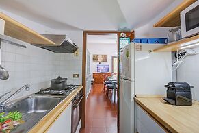 Villa Breezy Way - Among Greenery