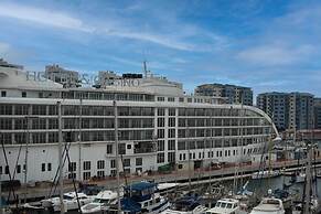 Neptune Suite-hosted by Sweetstay