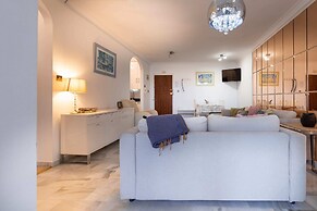 Neptune Suite-hosted by Sweetstay