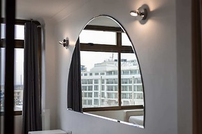 Neptune Suite-hosted by Sweetstay