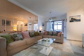 Neptune Suite-hosted by Sweetstay