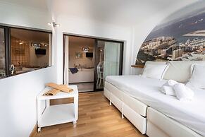 Neptune Suite-hosted by Sweetstay