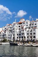 Neptune Suite-hosted by Sweetstay