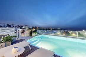 Pool Penthouse
