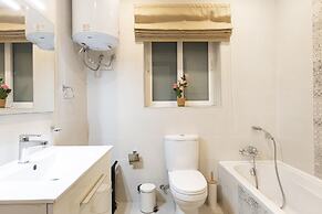 Golden Flat in San Pawl