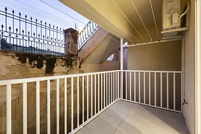 Golden Flat in San Pawl