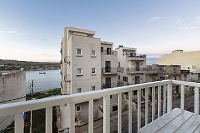 Golden Flat in San Pawl