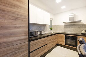 Golden Flat in San Pawl