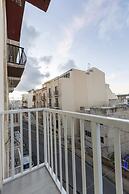 Golden Flat in San Pawl