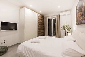 Golden Flat in San Pawl