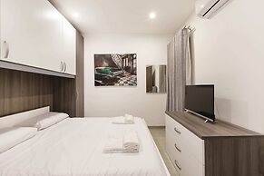 Golden Flat in San Pawl