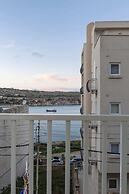 Golden Flat in San Pawl