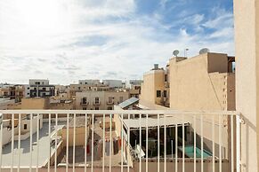 Brand new 1BR in Central Malta