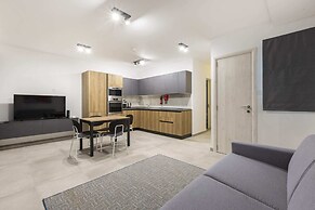 Gzira Suite 13