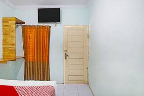 OYO 91303 Puri Dennis