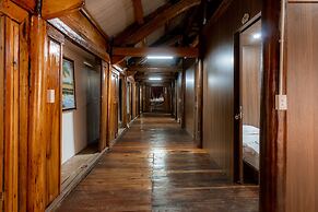 Odyssey Hostel, Tours & Motorbikes Rental