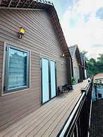 Odyssey Hostel, Tours & Motorbikes Rental