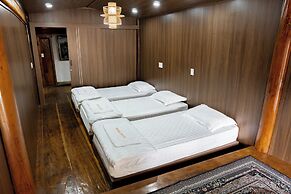 Odyssey Hostel, Tours & Motorbikes Rental