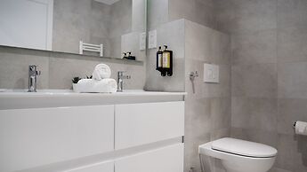 E1 Suites & Spa