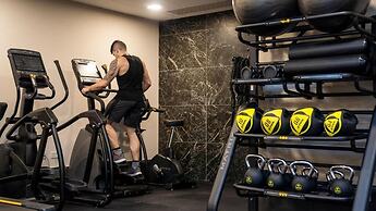 E1 Suites & Spa