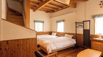 Nakijin Lodge Pensajoya